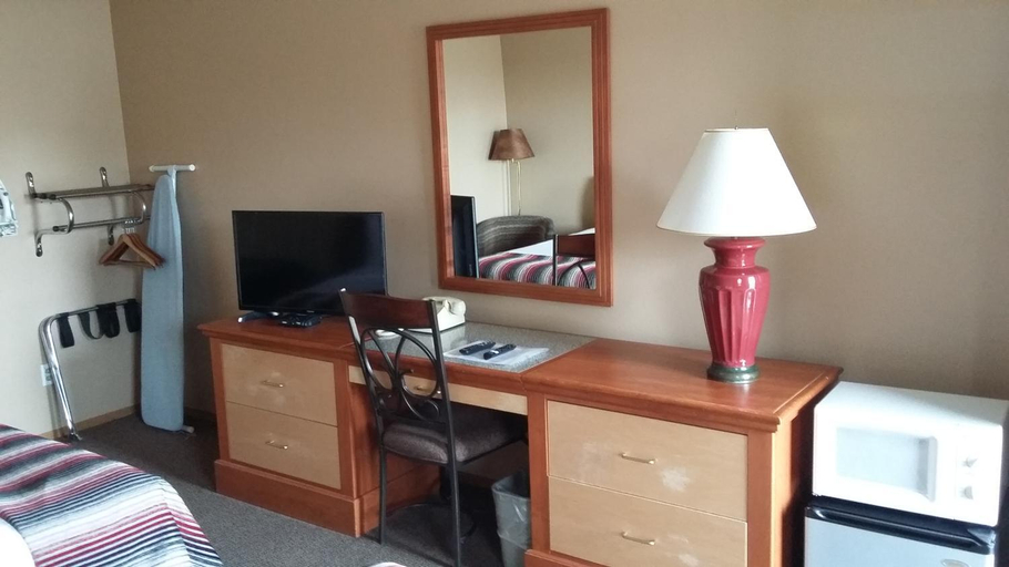 Bedroom 3, Oregon Trail Inn, Twin Falls