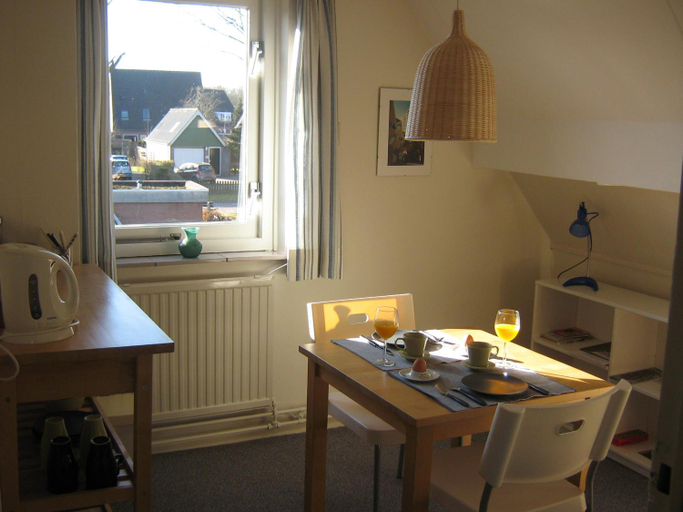 Others 3, B&B De Esdoorn, Noordenveld