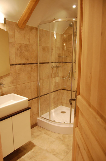 Bathroom 3, Chateauret, Corrèze