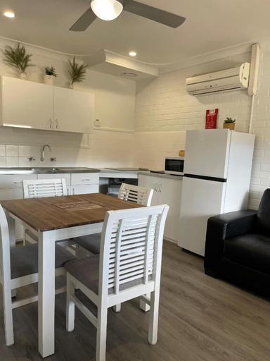 Others 5, Busselton Jetty Chalets, Busselton