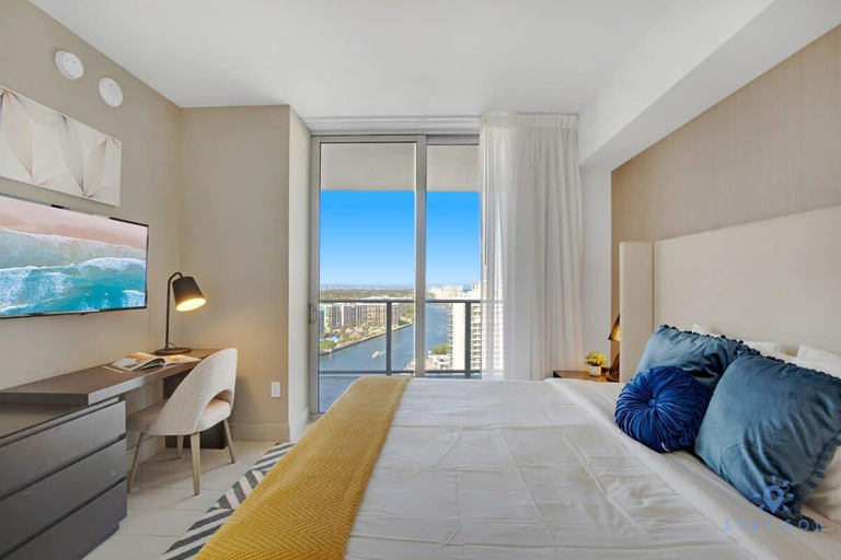Bedroom 3, Luxury Condo with Stunning Views | Amazing Pools, Broward