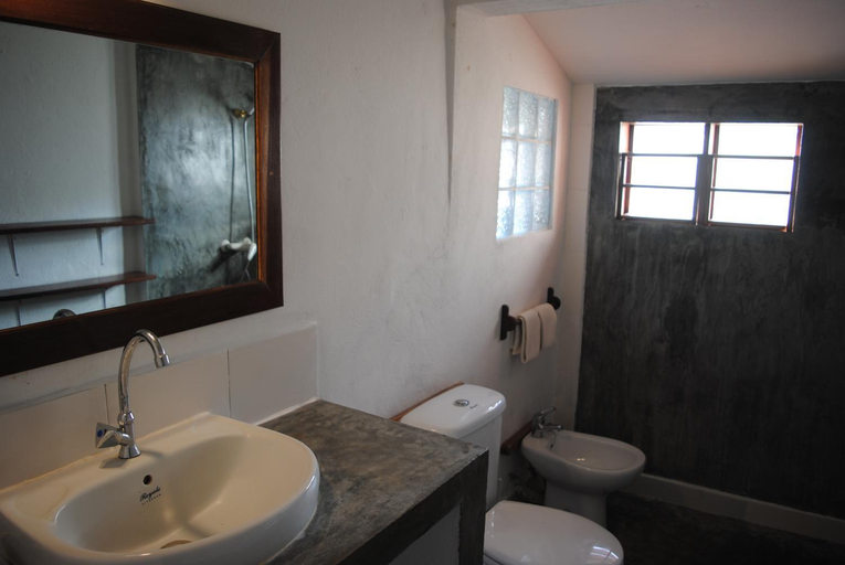 Bathroom 3, Villa Palissandre, Diana