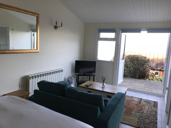 Others 3, Pebble Lodges, Isle of Wight