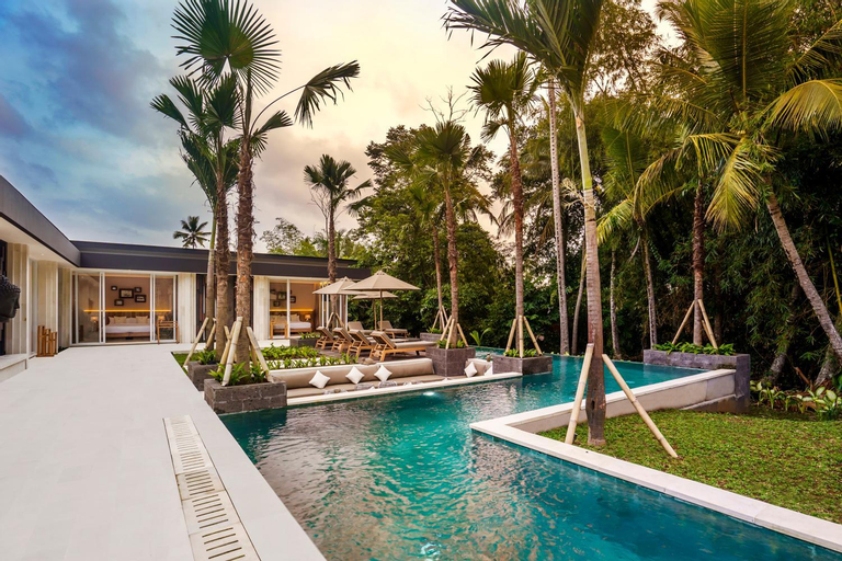 Swimming Pool 7