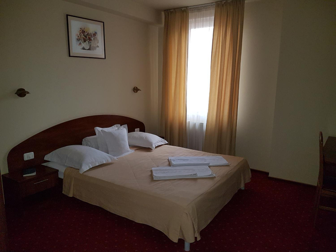 Bedroom 3, Hotel Iris, Arad