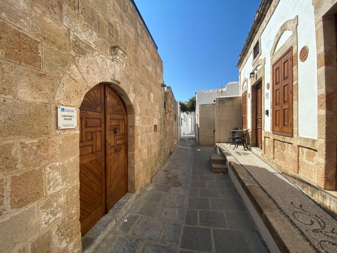 Exterior view 5, Captains House, South Aegean