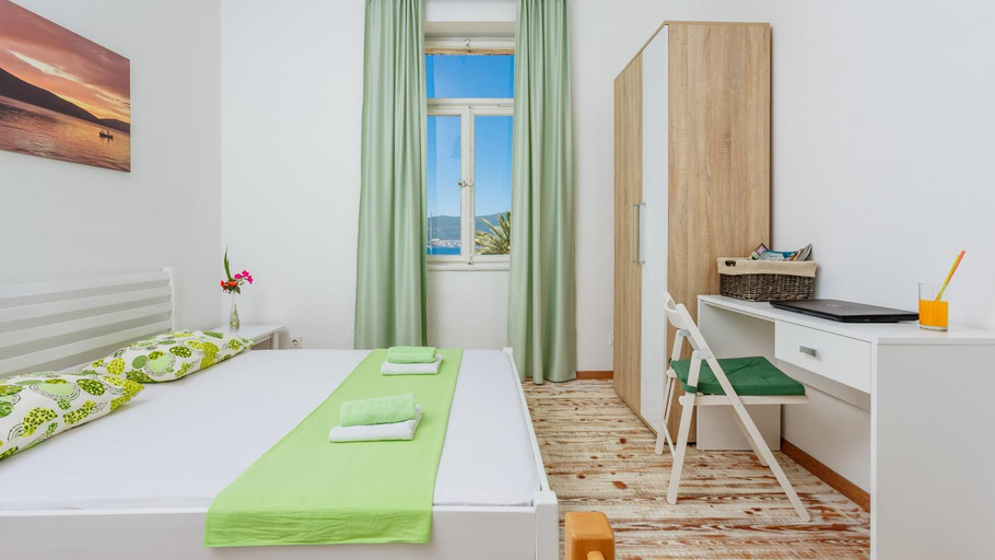 Others 2, Riva Guesthouse