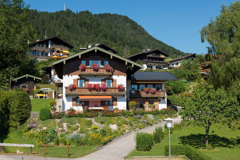 Others 2, Haus Karoline, Traunstein