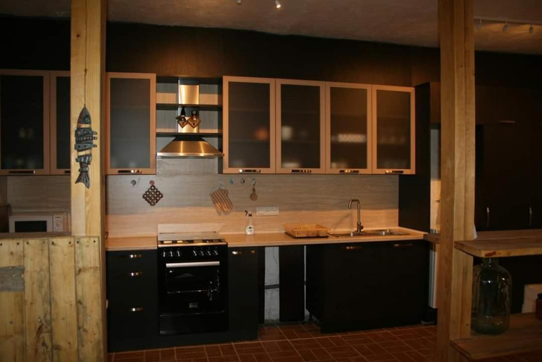 Others 5, Villa Mimi