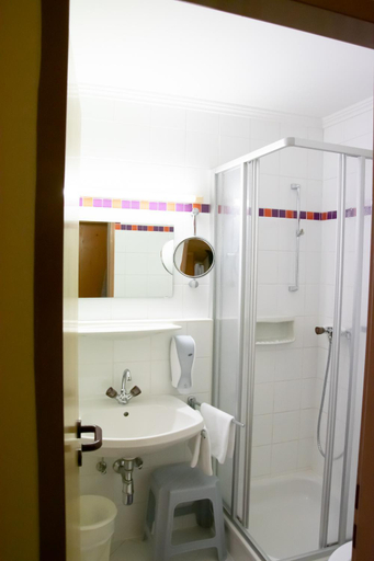 Bathroom 5, Burgstallerhof, Villach Land