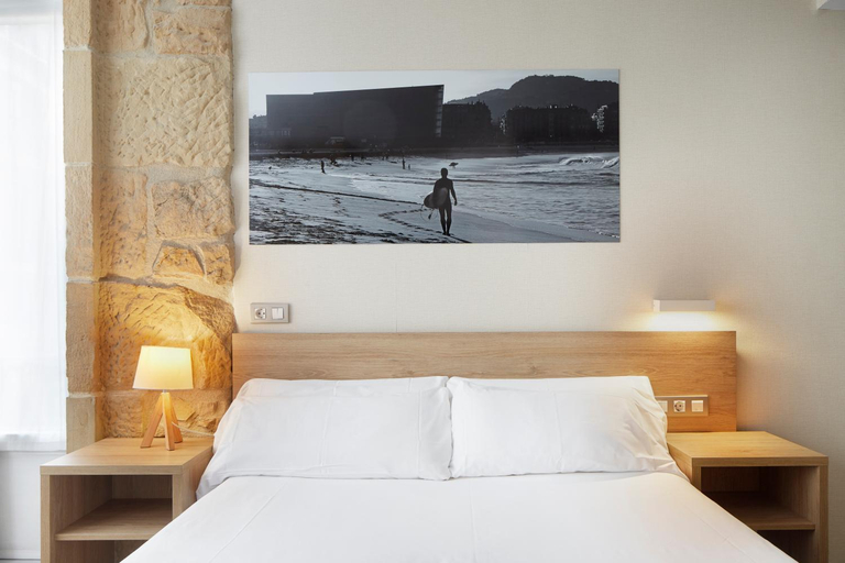 Bedroom 2, Welcome Gros hotel & apartments, Guipúzcoa