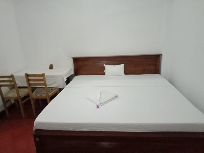 Others 2, Hotel Yelona, Kegalle