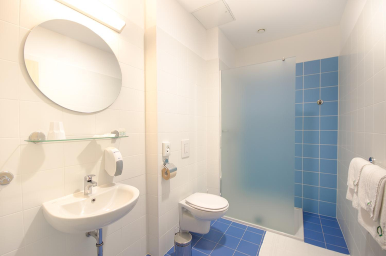 Bathroom 3, Sport Hotel Ljubljana, Ljubljana