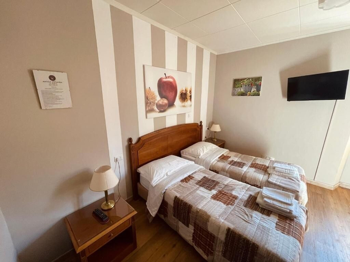 Bedroom 3, ANTICA LOCANDA LA POSTA, Bologna