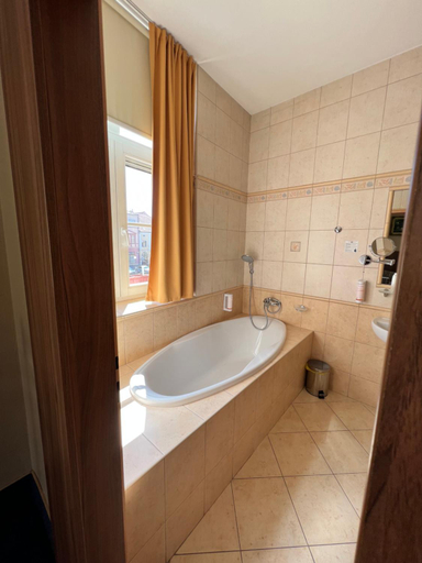 Bathroom 2, Hotel Maxi, Uherské Hradiště