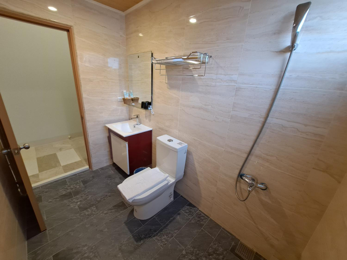 Bathroom 3, ShiGuo Homestay, Hualien