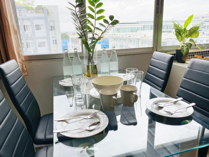 Dining Room 4