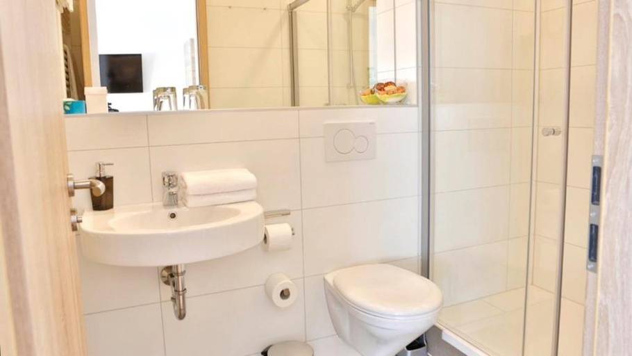 Bathroom 3, Das Falk Apartmenthaus, Nürnberg