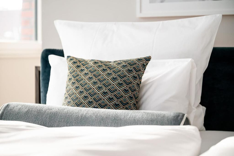 Bedroom 3, Clounys Hotel & Restaurant, Hamburg