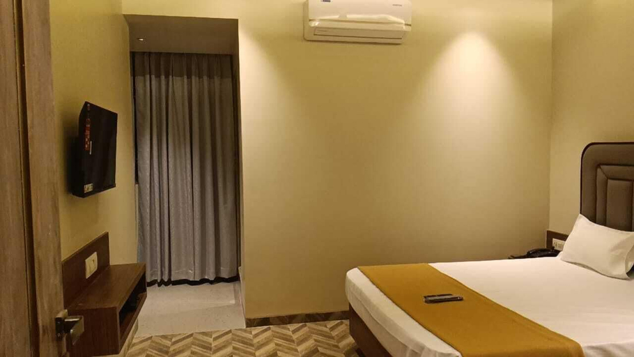 Bedroom 2, HOTEL REGENCY, Palghar