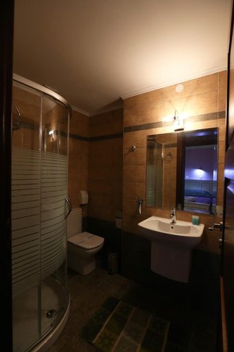 Bathroom 4, Neromylos, East Macedonia and Thrace