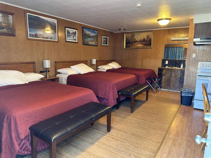 Others 5, Angeles Motel, Clallam