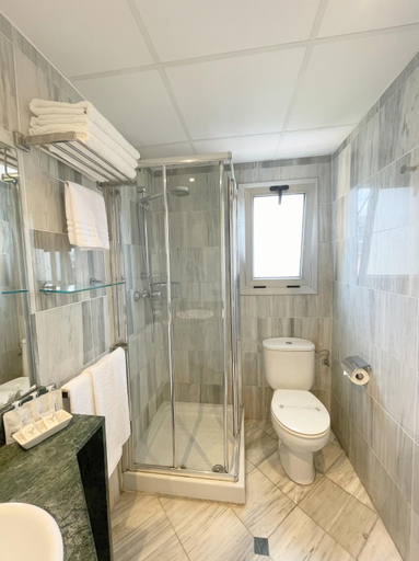 Bathroom 4, Hotel Turissa, Girona