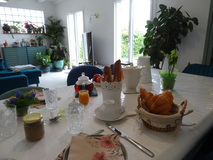 Food & Drinks 4, Maison d'hotes les roses tremieres, Essonne