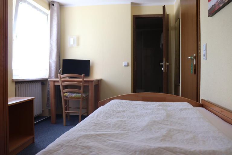 Bedroom 2, Hotel Zum Waldstein, Wunsiedel im Fichtelgebirge