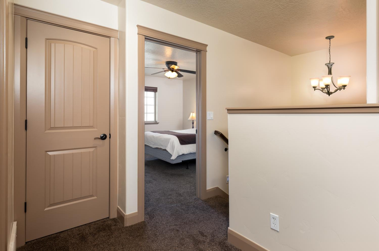 Duchesne Suites, Duchesne