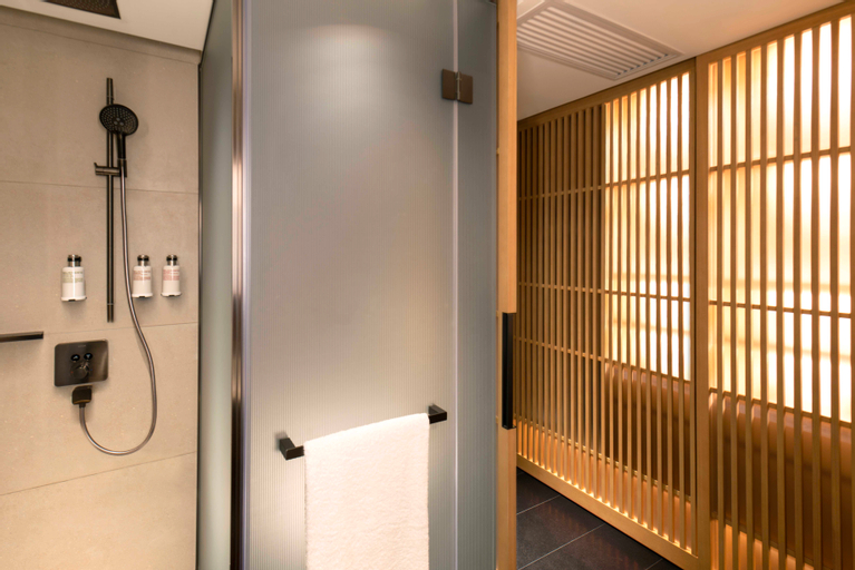 Bathroom 11