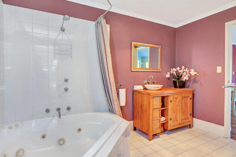 Shower, All Decked Out - C21 SouthCoast Holidays, Adelaide