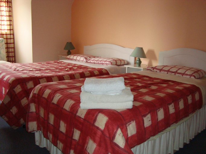 Others 2, Hy Breasal B&B