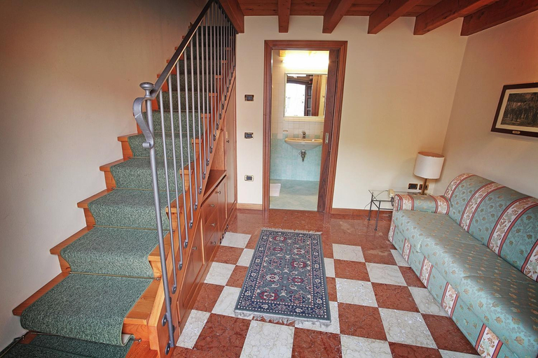 Others 5, Hotel Faccioli, Verona