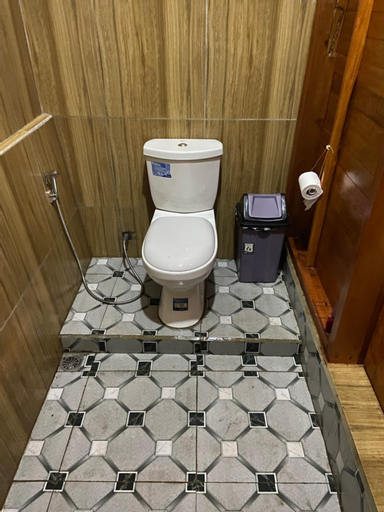 Bathroom 12