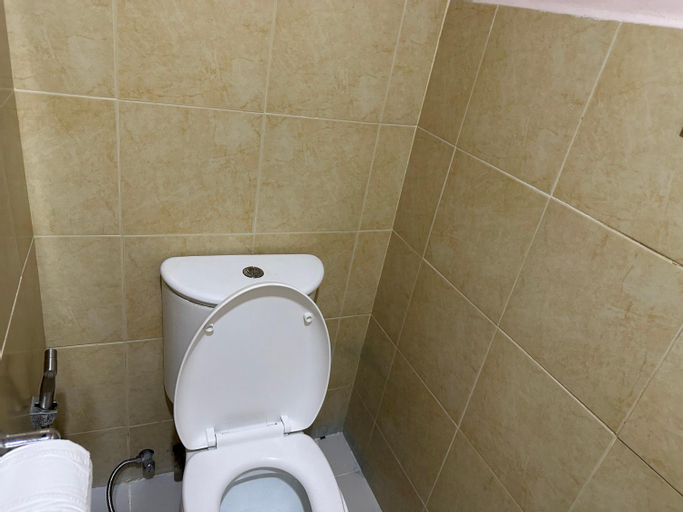 Bathroom 28