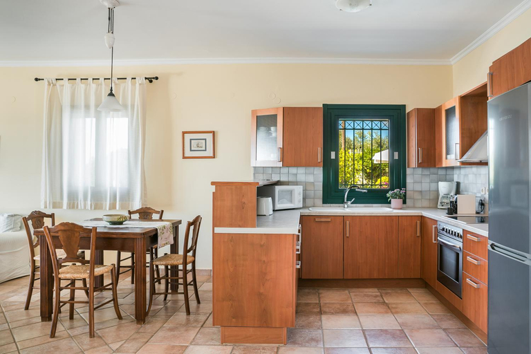 Others 5, Villa Petri, Ionian Islands