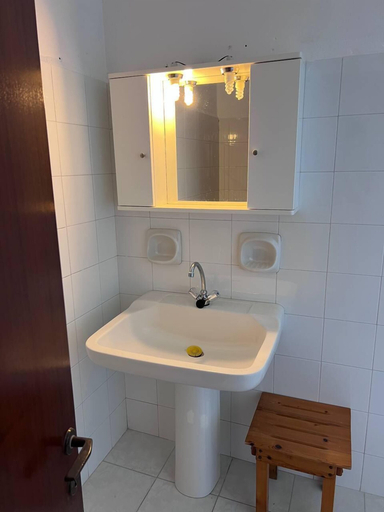Bathroom 2, Gian Petro apartments, Ionian Islands