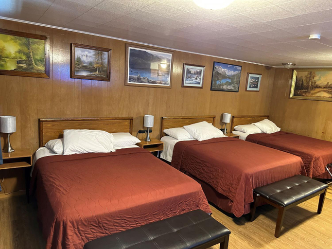 Others 5, Angeles Motel, Clallam