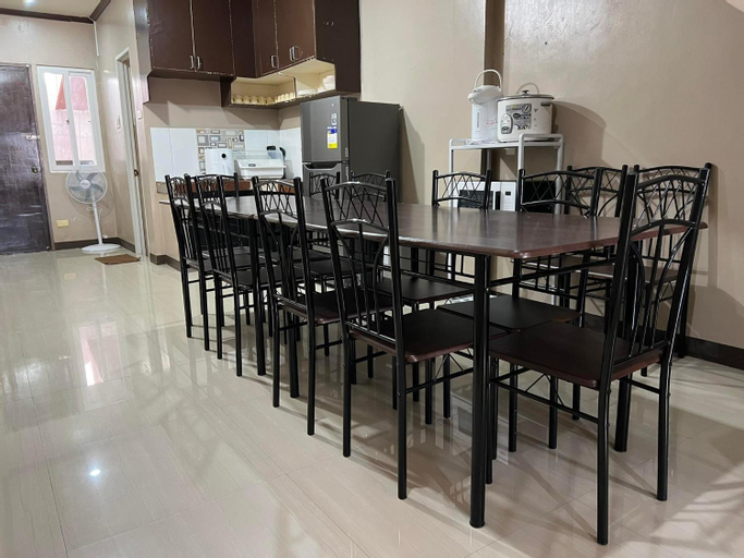Food & Drinks, Townes South Huge Home near SM Ecoland DGT Coastal road ADDU UM, Davao City