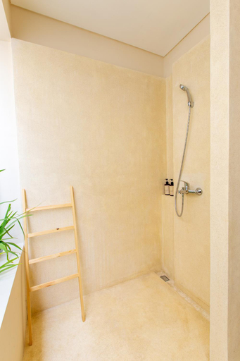 Bathroom 4, Bingin Sebelas, Badung
