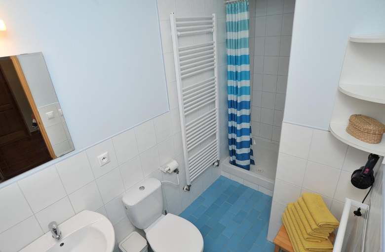 Bathroom 2, Rodinne ubytovani Debrne, Trutnov