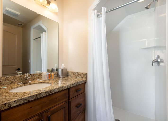 Bathroom 2, Duchesne Suites, Duchesne