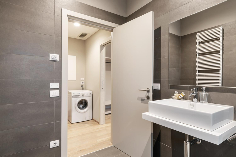 Bathroom 8
