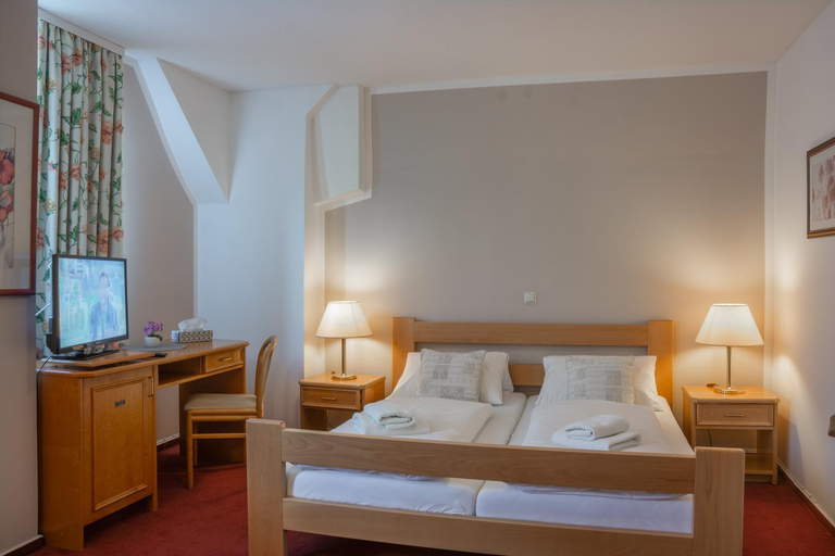 Bedroom 3, Hotel Klosterturm, Hildesheim