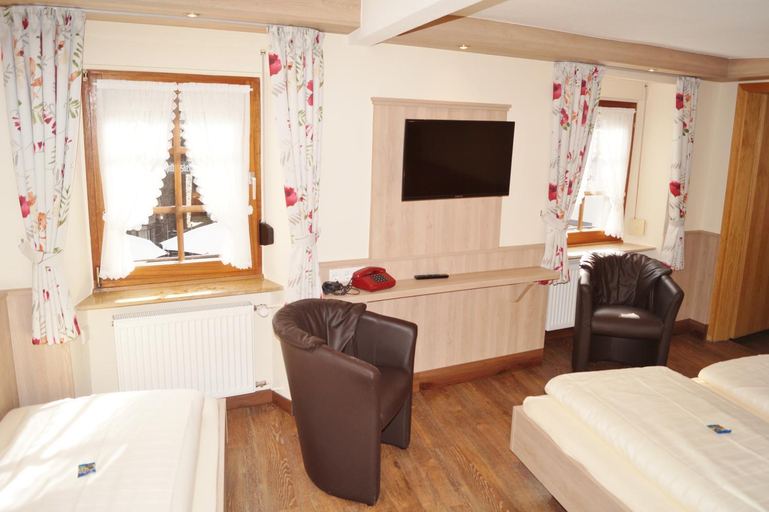 Bedroom 3, Hotel Gute Quelle, Cochem-Zell