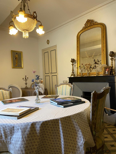 Food & Drinks 3, Maison 1823 - Suites de charme a Garons, Gard