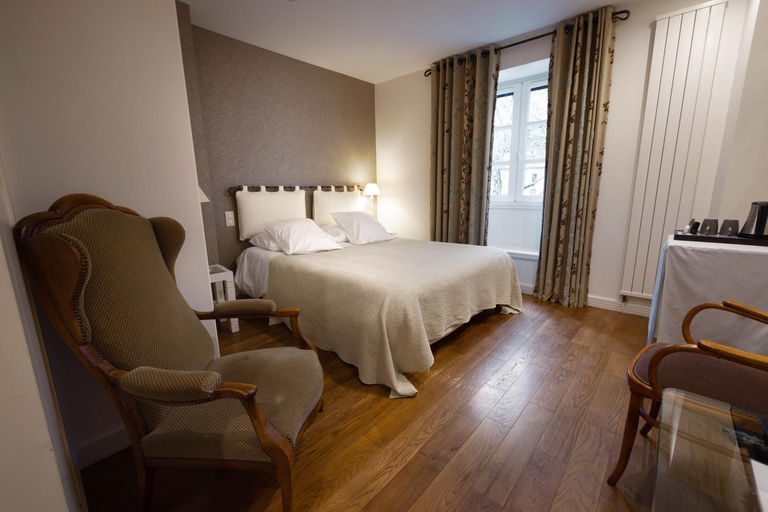 Bedroom 2, Le Vieux Pont, Aveyron