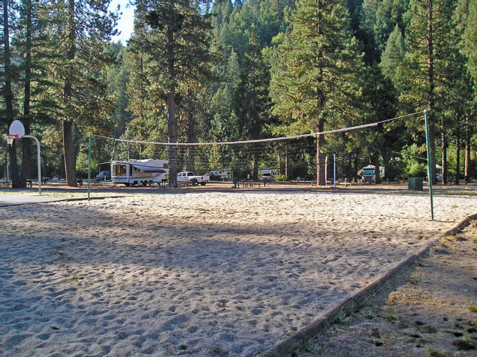 Exterior & Views 4, Yosemite Lakes Bunkhouse Cabin 34, Tuolumne