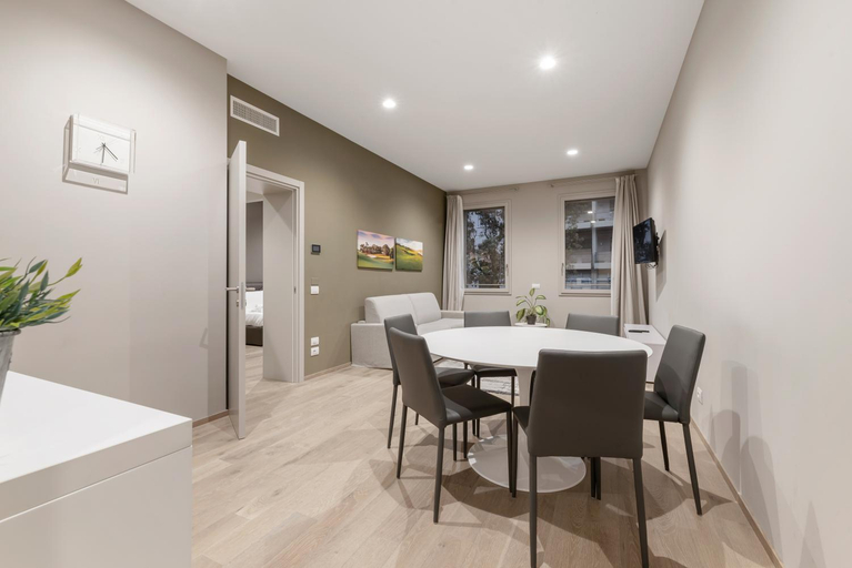 Dining Room 10